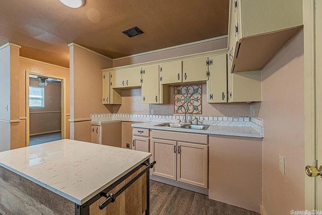 912 Greenlea Dr Street, North Little Rock, AR 72117