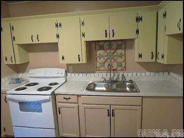 912 Greenlea Dr Street, North Little Rock, AR 72117