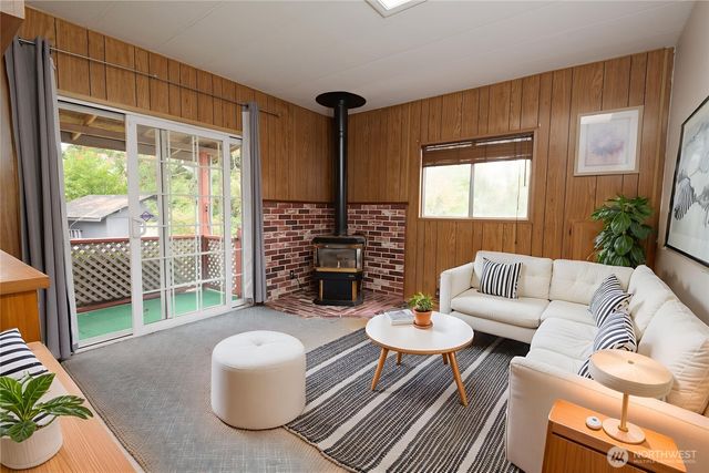 22215 SE 272nd Place, Maple Valley, WA 98038