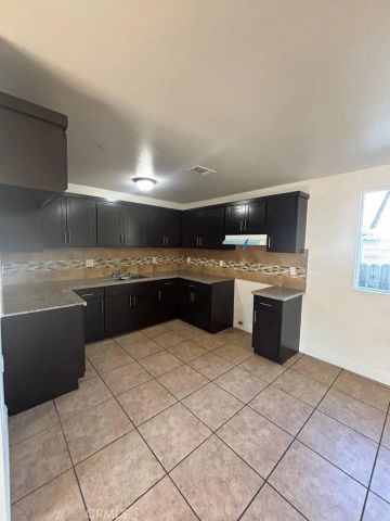 342-344 E 118th, Los Angeles, CA 90061