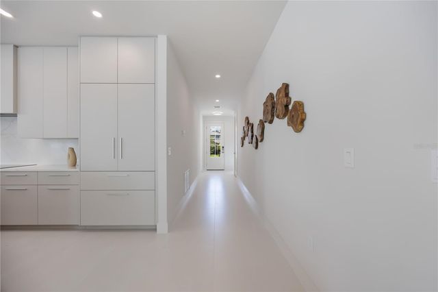 2596 FLOYD STREET, Sarasota, FL 34239