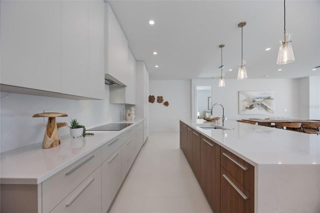 2596 FLOYD STREET, Sarasota, FL 34239