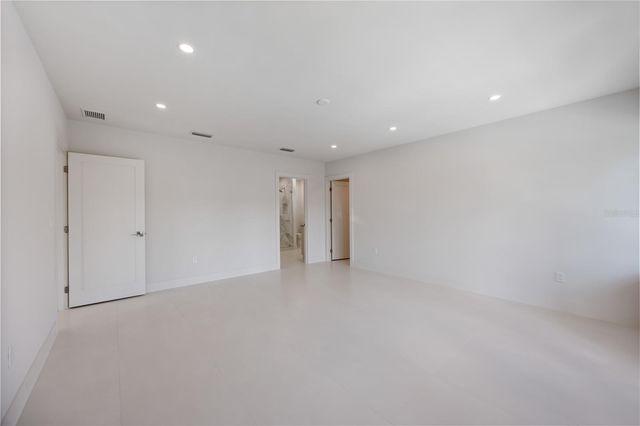 2596 FLOYD STREET, Sarasota, FL 34239