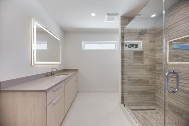 2596 FLOYD STREET, Sarasota, FL 34239