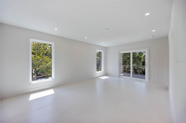 2596 FLOYD STREET, Sarasota, FL 34239