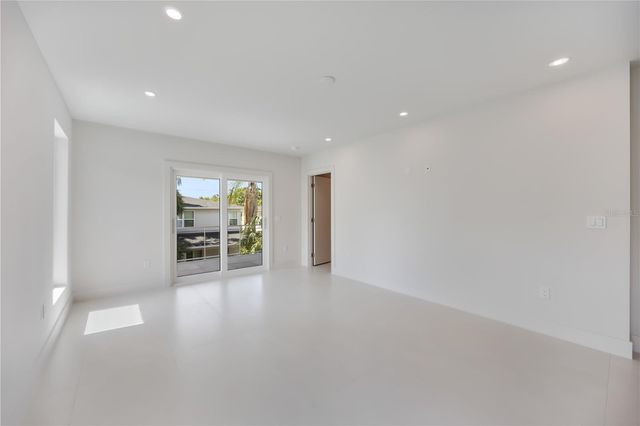 2596 FLOYD STREET, Sarasota, FL 34239