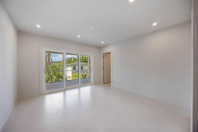 2596 FLOYD STREET, Sarasota, FL 34239