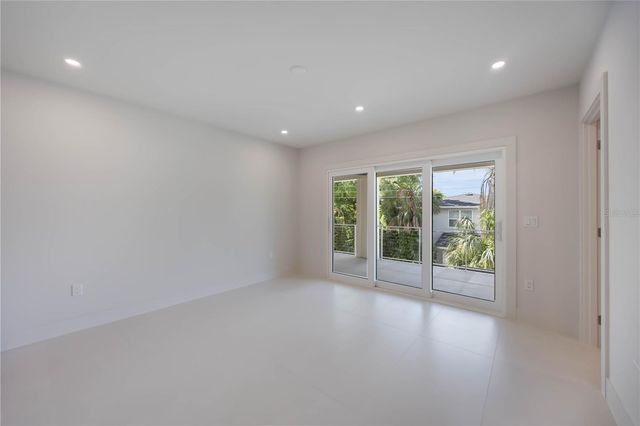 2596 FLOYD STREET, Sarasota, FL 34239