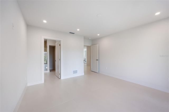 2596 FLOYD STREET, Sarasota, FL 34239