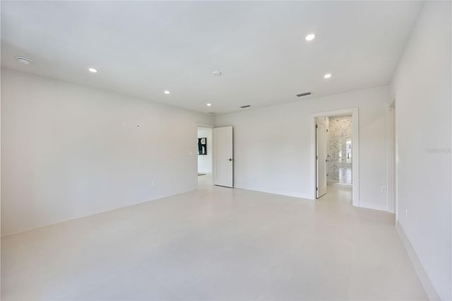 2596 FLOYD STREET, Sarasota, FL 34239