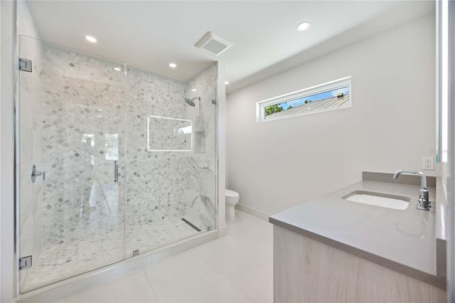 2596 FLOYD STREET, Sarasota, FL 34239