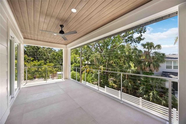 2596 FLOYD STREET, Sarasota, FL 34239