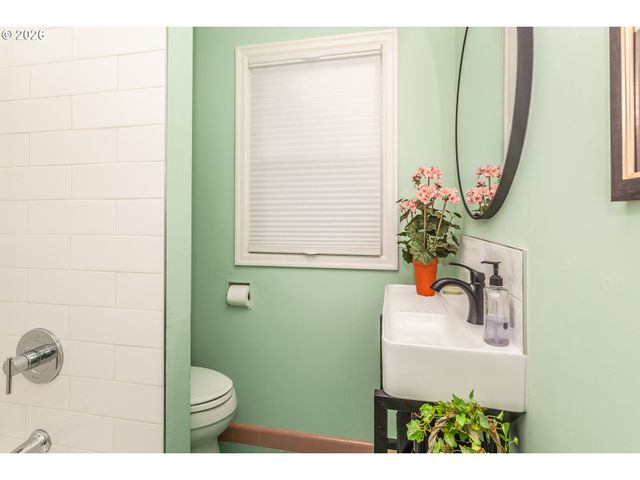 4760 N HARVARD St, Portland, OR 97203