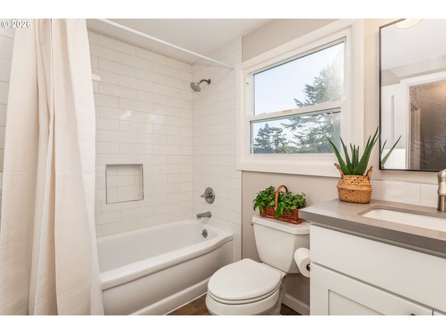 4760 N HARVARD St, Portland, OR 97203