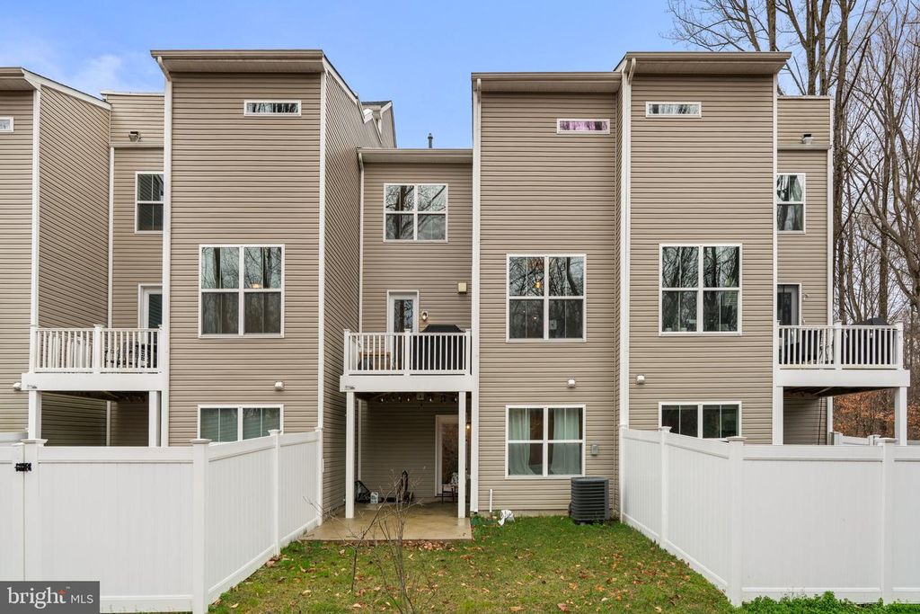 Image 41 of property listing at 2676 SEQUOIA LN, Gambrills, MD 21054