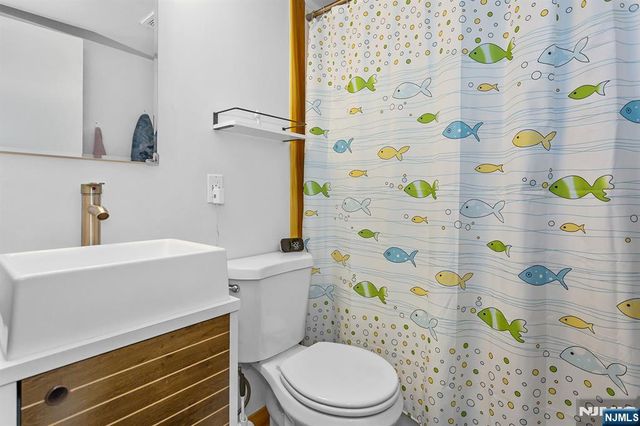 127 Tuella Avenue, Elmwood Park, NJ 07407