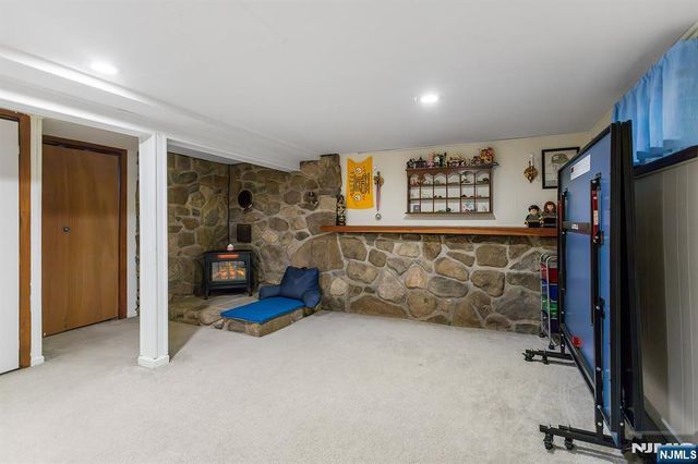 127 Tuella Avenue, Elmwood Park, NJ 07407