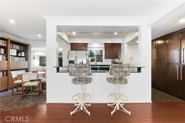 4614 Finley 6, Los Angeles, CA 90027