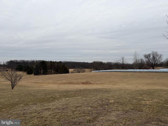 4 SUBDIVISION ROAD, Newville, PA 17241