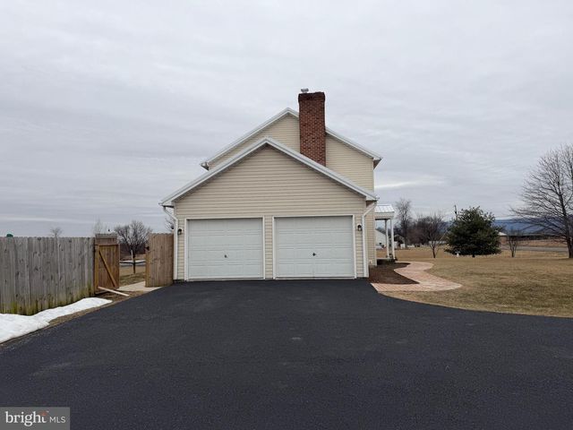 4 SUBDIVISION ROAD, Newville, PA 17241