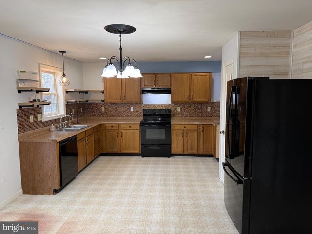 4 SUBDIVISION ROAD, Newville, PA 17241