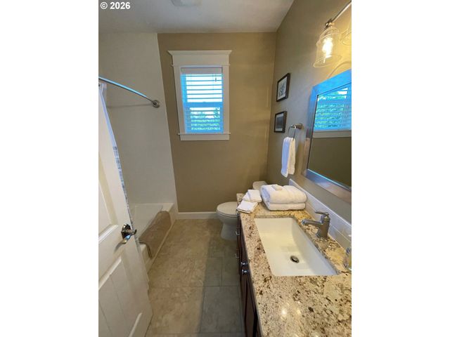 16695 S HARDING Rd, Oregon City, OR 97045