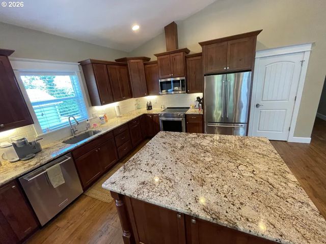 16695 S HARDING Rd, Oregon City, OR 97045