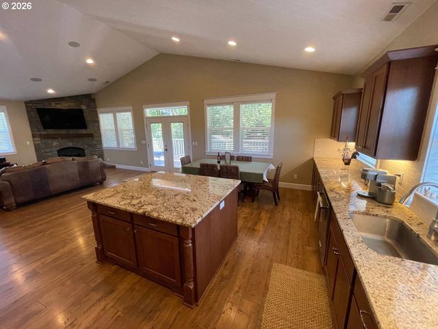 16695 S HARDING Rd, Oregon City, OR 97045