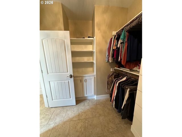 16695 S HARDING Rd, Oregon City, OR 97045