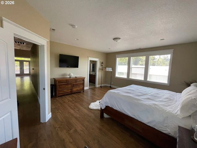 16695 S HARDING Rd, Oregon City, OR 97045