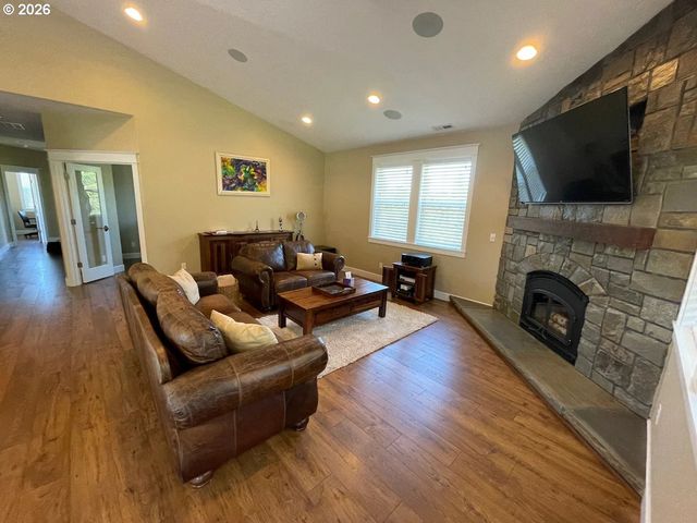 16695 S HARDING Rd, Oregon City, OR 97045
