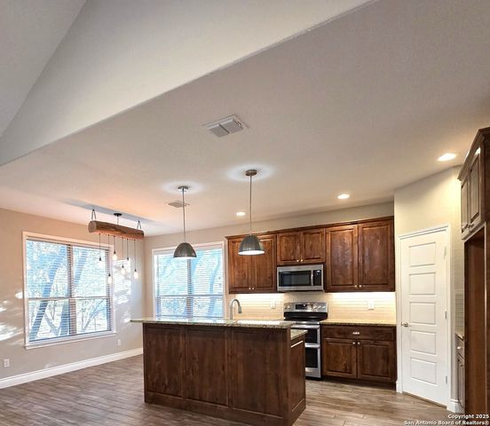 131 FLINT, Canyon Lake, TX 78133