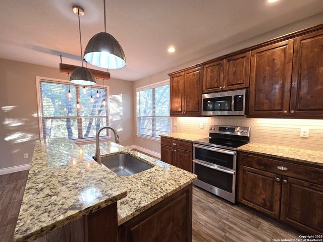 131 FLINT, Canyon Lake, TX 78133