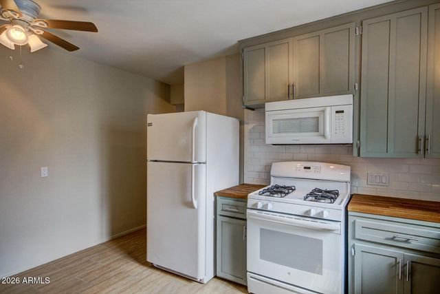 7023 N 11TH Place, Phoenix, AZ 85020
