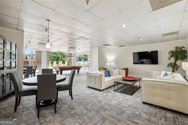 2479 Peachtree Road NE 203, Atlanta, GA 30305