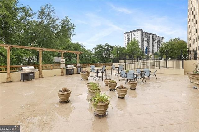 2479 Peachtree Road NE 203, Atlanta, GA 30305