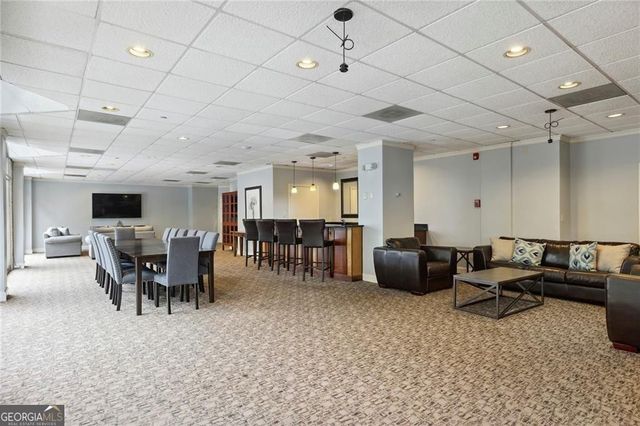 2479 Peachtree Road NE 203, Atlanta, GA 30305