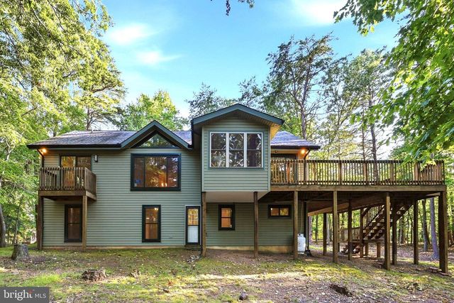 4 PEACE PIPE LN, Hedgesville, WV 25427