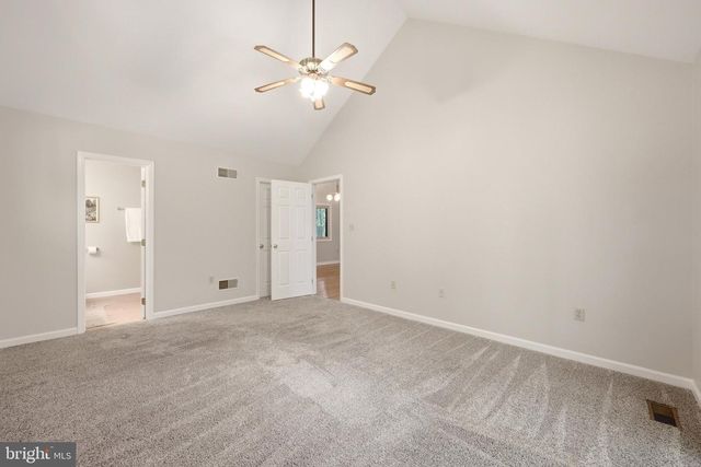 4 PEACE PIPE LN, Hedgesville, WV 25427