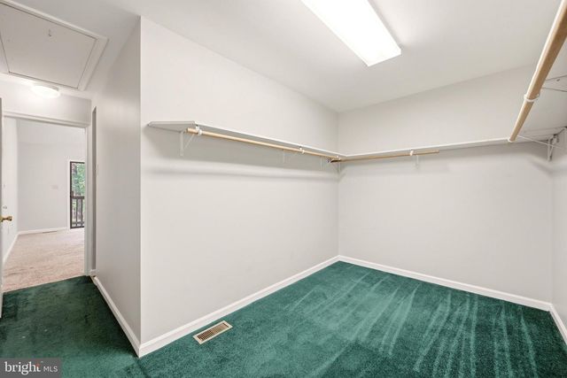 4 PEACE PIPE LN, Hedgesville, WV 25427
