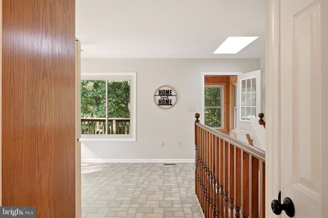 4 PEACE PIPE LN, Hedgesville, WV 25427