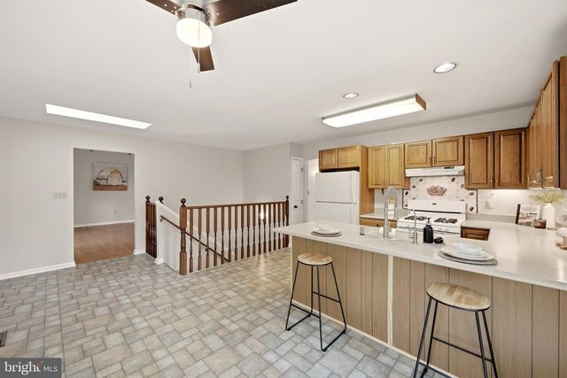4 PEACE PIPE LN, Hedgesville, WV 25427