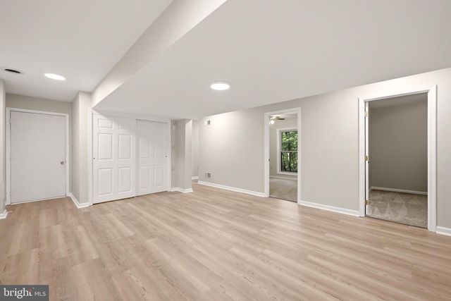 4 PEACE PIPE LN, Hedgesville, WV 25427