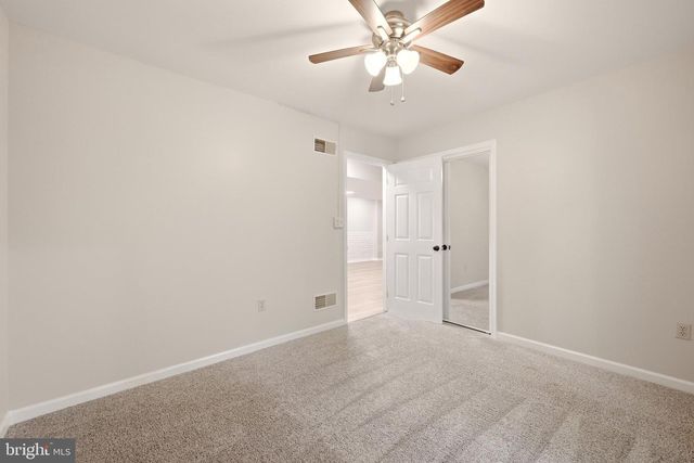 4 PEACE PIPE LN, Hedgesville, WV 25427