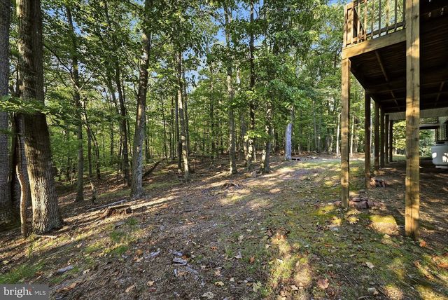 4 PEACE PIPE LN, Hedgesville, WV 25427