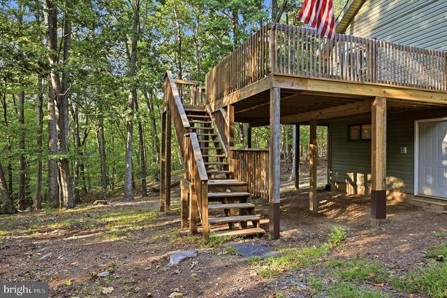 4 PEACE PIPE LN, Hedgesville, WV 25427