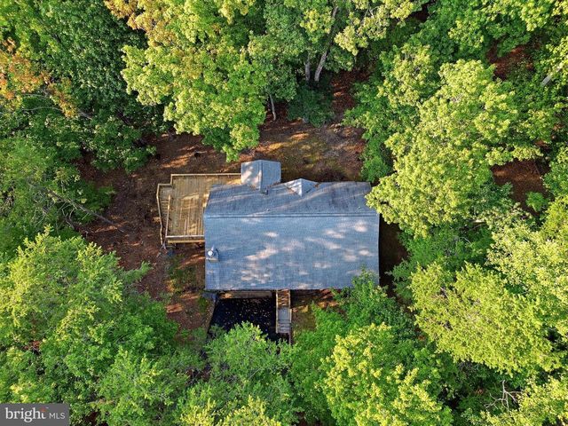 4 PEACE PIPE LN, Hedgesville, WV 25427