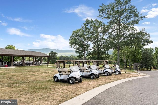 4 PEACE PIPE LN, Hedgesville, WV 25427