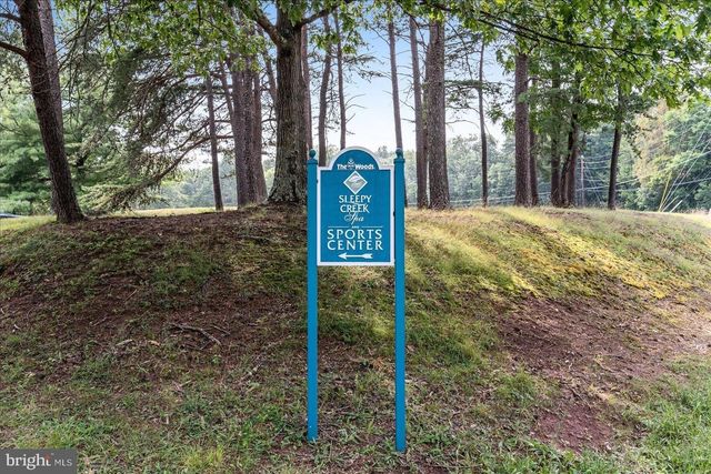 4 PEACE PIPE LN, Hedgesville, WV 25427