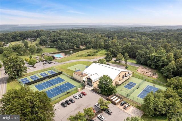 4 PEACE PIPE LN, Hedgesville, WV 25427
